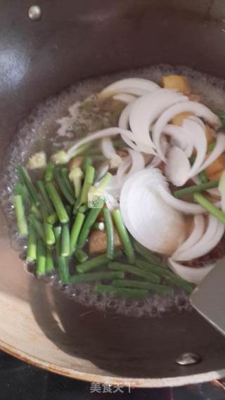 自创牛肉乱炖的做法步骤：2