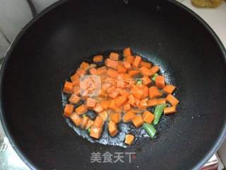 夏季开胃的--咖喱米饭的做法步骤：3