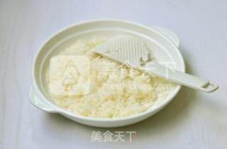 金枪鱼手卷寿司的做法步骤：1