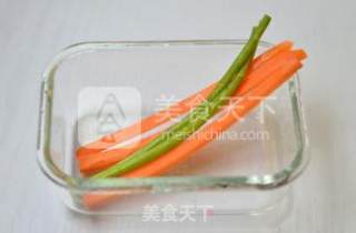 金枪鱼手卷寿司的做法步骤：2
