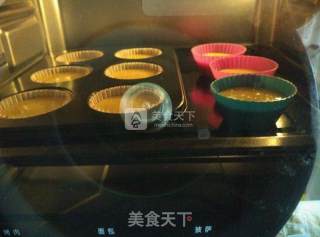 娃娃脸纸杯蛋糕的做法步骤：5