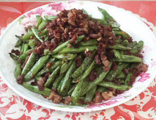 简易版干煸四季豆的做法步骤：7