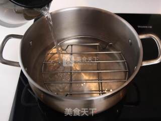 百合枸杞炖雪梨的做法步骤：4