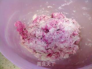 红心火龙果纯汁面的做法步骤：5