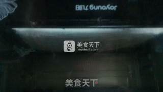 苏式五仁月饼的做法步骤：1