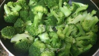 蚝油西兰花爆炒虾仁的做法步骤：8
