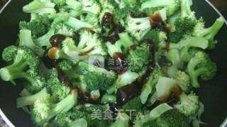 蚝油西兰花爆炒虾仁的做法步骤：10