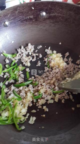 自制黑胡椒肉酱面的做法步骤：4