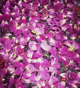 玫瑰花瓣阿胶的做法步骤：4