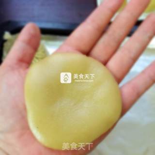 广式月饼的做法步骤：7