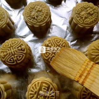 广式月饼的做法步骤：17