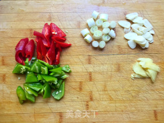 家常小炒（豆腐炒肉片）的做法步骤：6