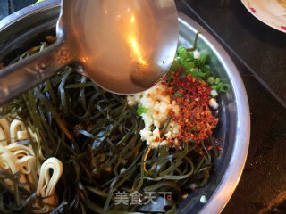 家常拌三丝（豆皮海带胡萝卜丝）的做法步骤：9