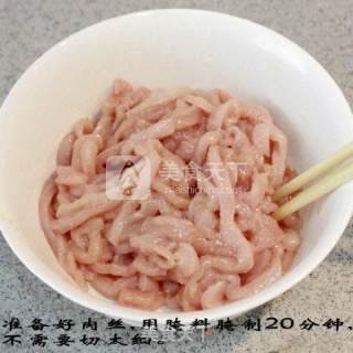 京酱肉丝的做法步骤：1