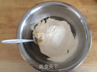 莲蓉蛋黄月饼的做法步骤：3