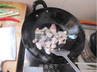 桃胶五花肉的做法步骤：2