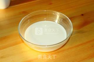 黄桃焦糖布丁的做法步骤：2
