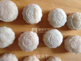 冰皮月饼的做法步骤：7