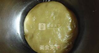 花好月圆——豆沙月饼的做法步骤：8