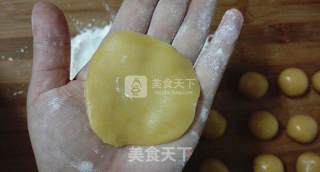 花好月圆——豆沙月饼的做法步骤：12