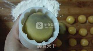 花好月圆——豆沙月饼的做法步骤：17