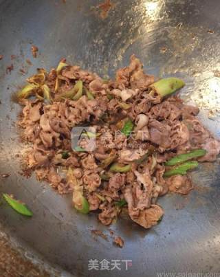 孜然葱爆羊肉的做法步骤：5