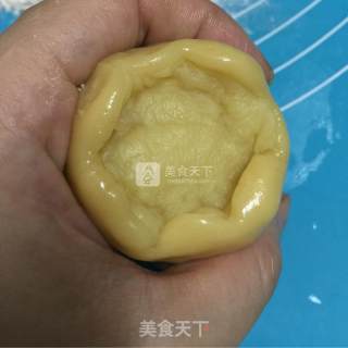广式莲蓉蛋黄月饼的做法步骤：12