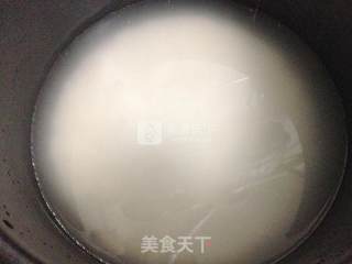 皮蛋瘦肉粥的做法步骤：1