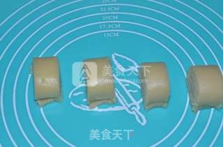玫瑰果仁双酥月饼的做法步骤：11