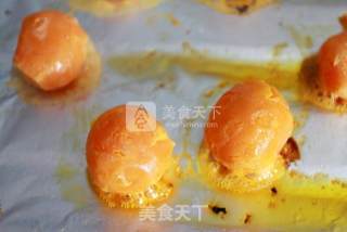广式蛋黄月饼的做法步骤：2