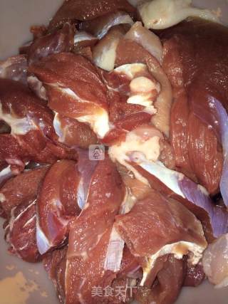 叉烧肉的做法步骤：1