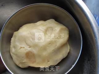 玫瑰枣泥月饼的做法步骤：12