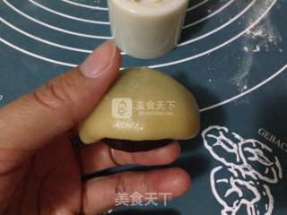 豆沙蛋黄广月的做法步骤：9