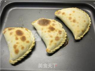 三鲜馅的烤韭菜盒子的做法步骤：20