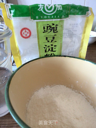 零厨艺搞定~自家做豌豆粉皮的做法步骤：1