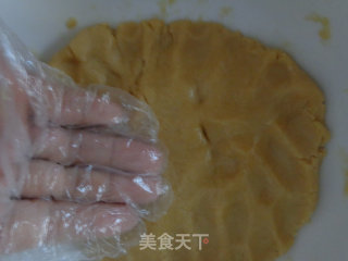 五仁月饼的做法步骤：10