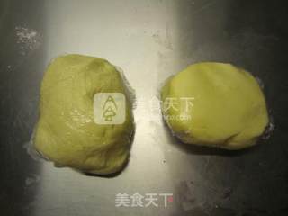 莲蓉馅蛋黄酥的做法步骤：3