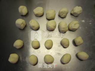 莲蓉馅蛋黄酥的做法步骤：10