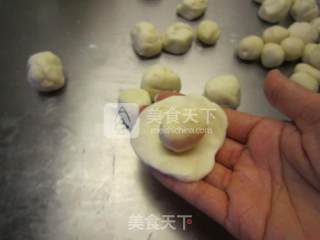 莲蓉馅蛋黄酥的做法步骤：11