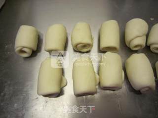 莲蓉馅蛋黄酥的做法步骤：18