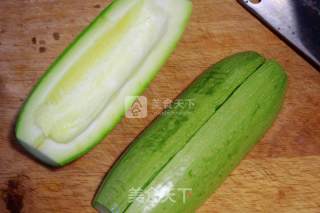 角瓜炒虾仁的做法步骤：2