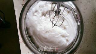 戚风蛋糕的做法步骤：1