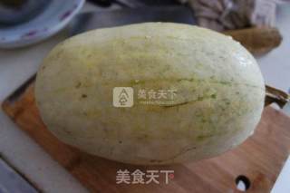 炝拌丝瓜的做法步骤：1