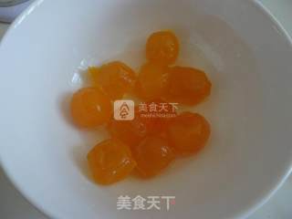 豆沙蛋黄酥的做法步骤：1