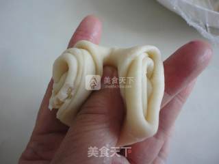 豆沙蛋黄酥的做法步骤：16