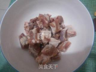糖醋排骨的做法步骤：1