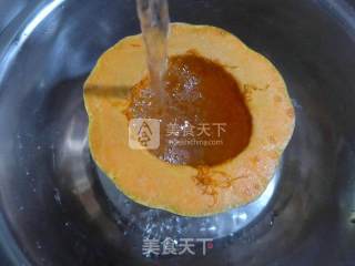冰糖南瓜的做法步骤：2