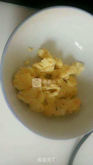 西红柿炒馒头的做法步骤：3