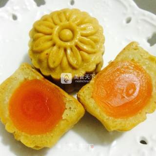 广式蛋黄莲蓉月饼的做法步骤：16