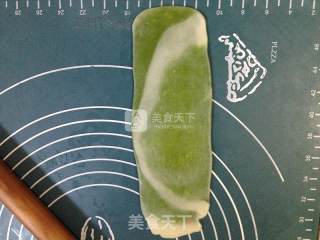 抹茶豆沙蛋黄酥的做法步骤：13